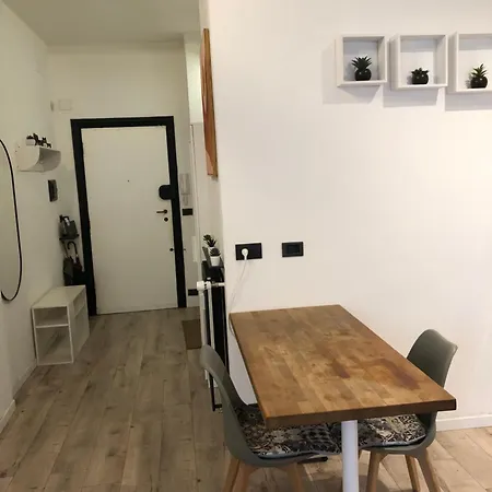 Swinburne Apartment Genoa