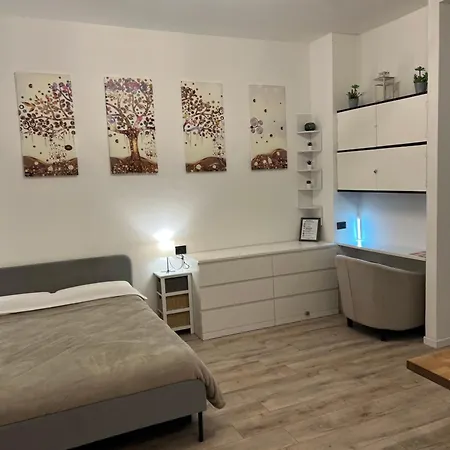 Swinburne Apartment